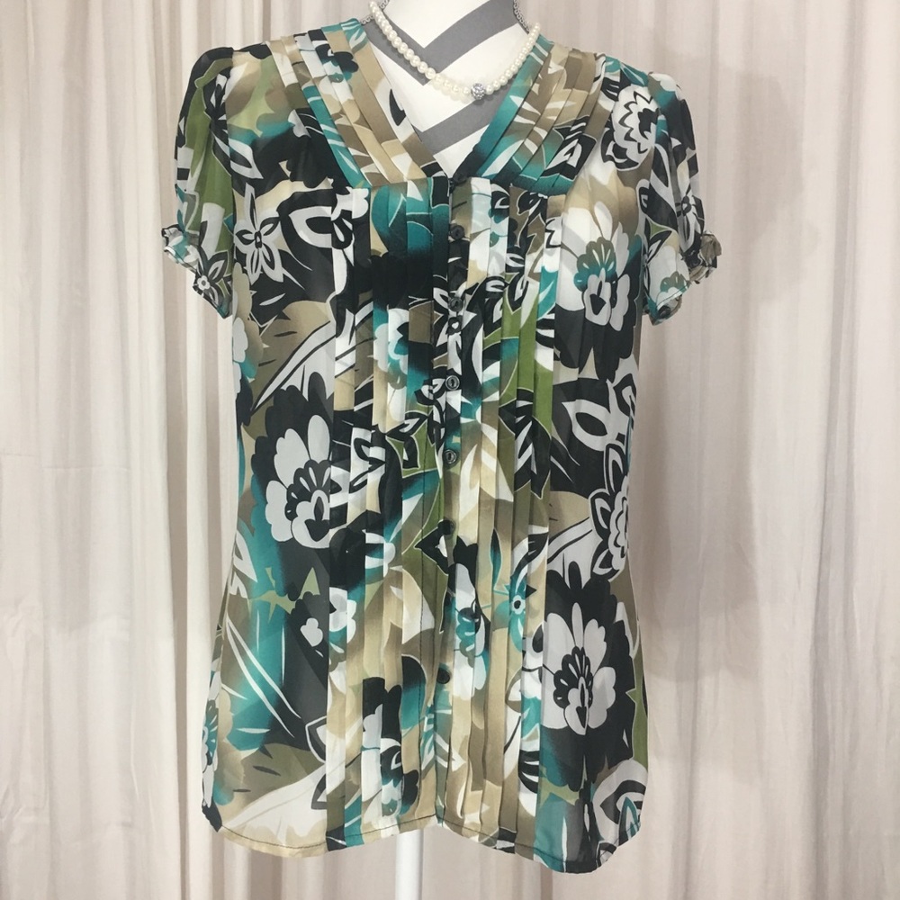 East 5th short sleeve blouse